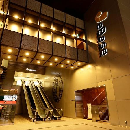 Webase Takamatsu Hotell Eksteriør bilde